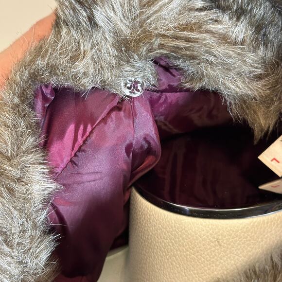 Exertek Maroon Faux Fur Trim Puffer Vest Full Zip Lightweight Womens Size Large - Picture 7 of 12